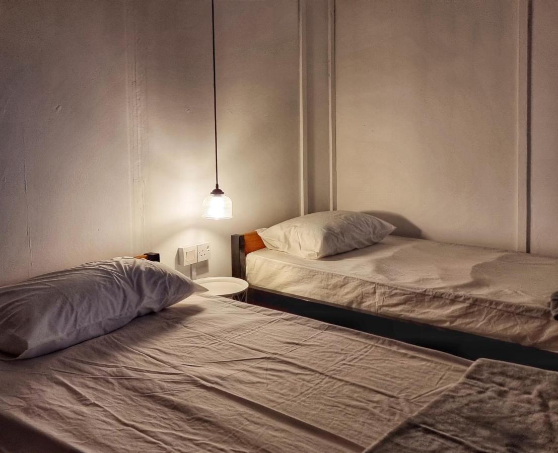 Treehouse Hostel Kuching Kültér fotó
