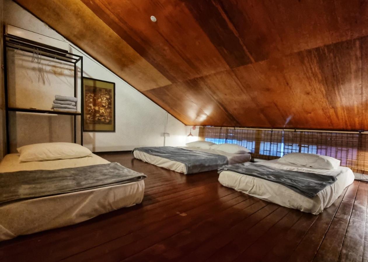 Treehouse Hostel Kuching Kültér fotó
