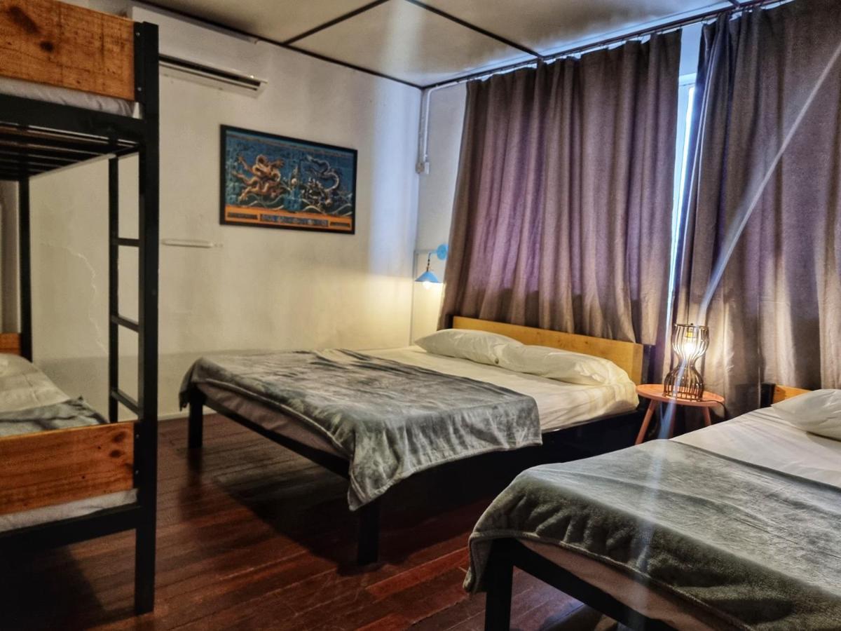 Treehouse Hostel Kuching Kültér fotó